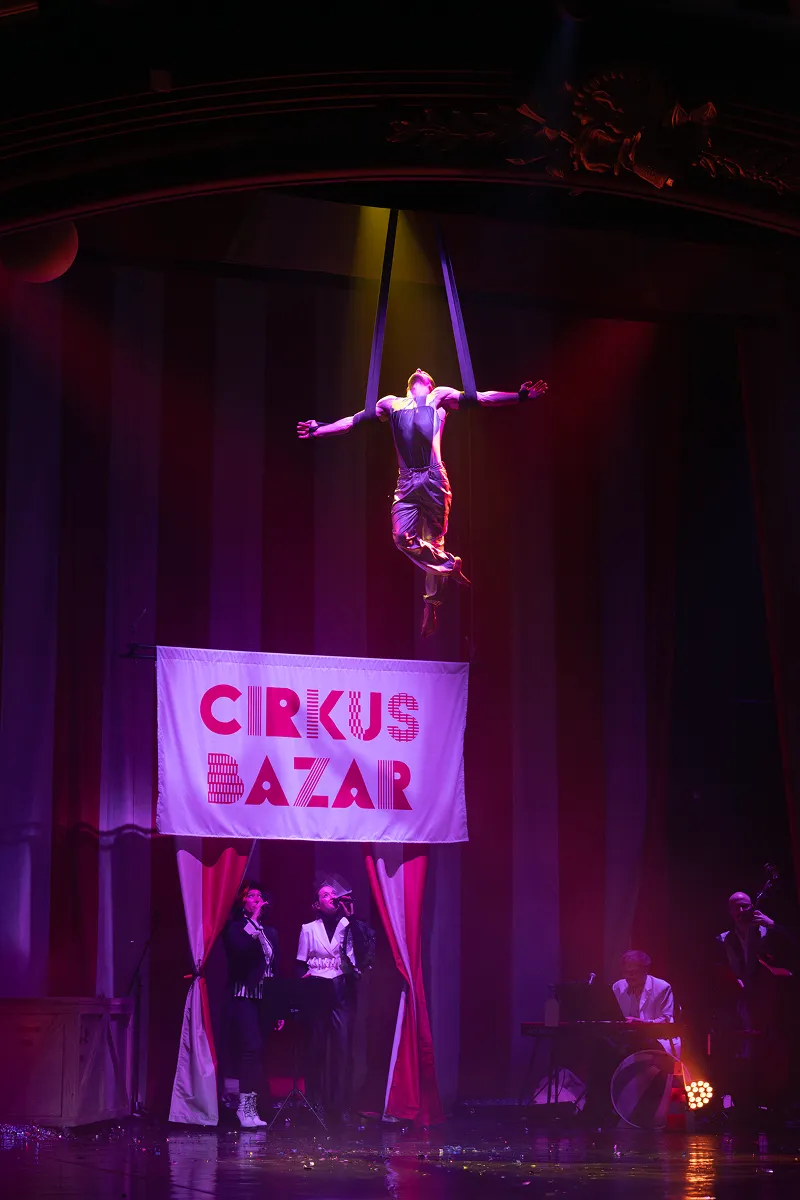Fotografie z představení Cirkus Bazar