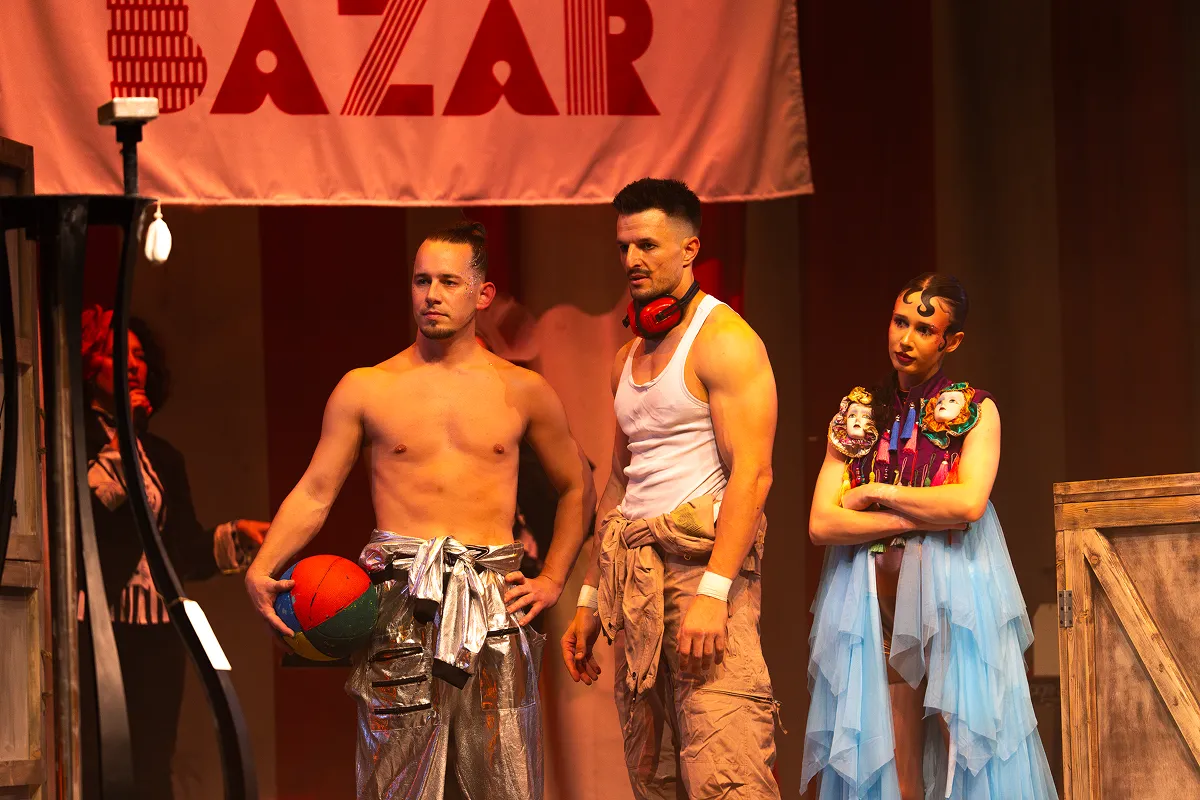 Fotografie z představení Cirkus Bazar