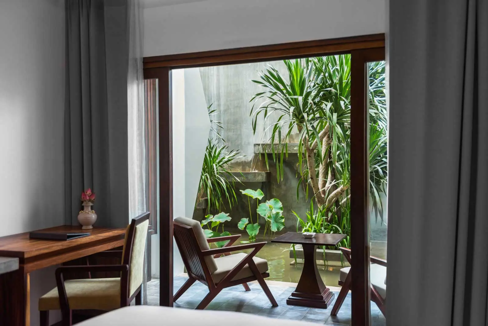 Deluxe Twin Suite with Balcony