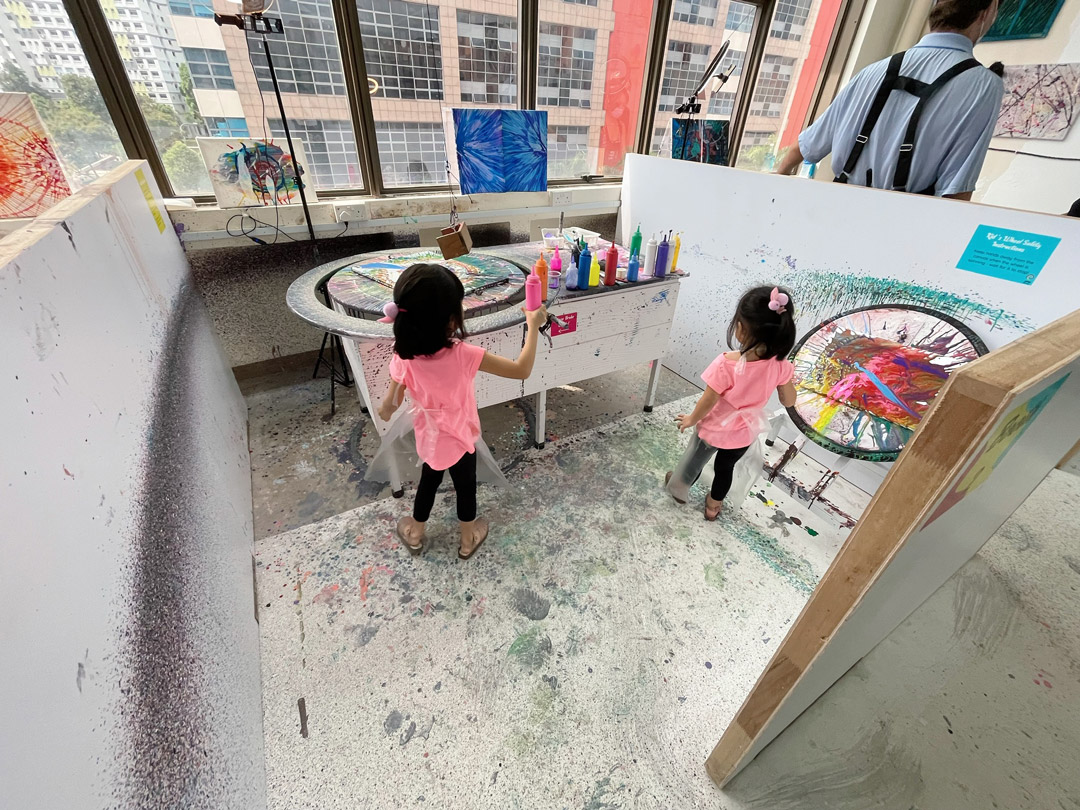 Spin Paint House