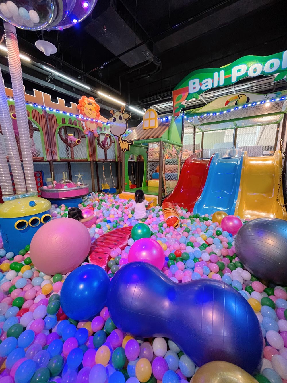 Indoor Playground at Paco FunWorld Kallang Wave Mall