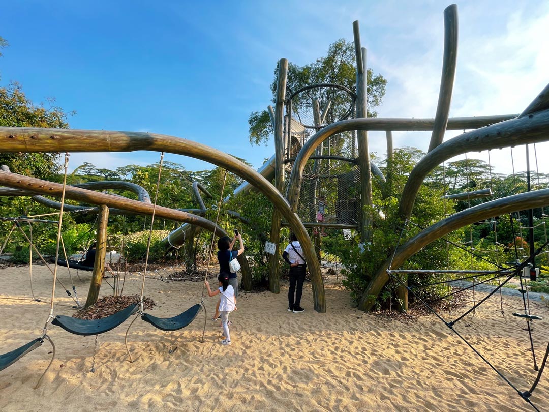 Como Adventure Grove