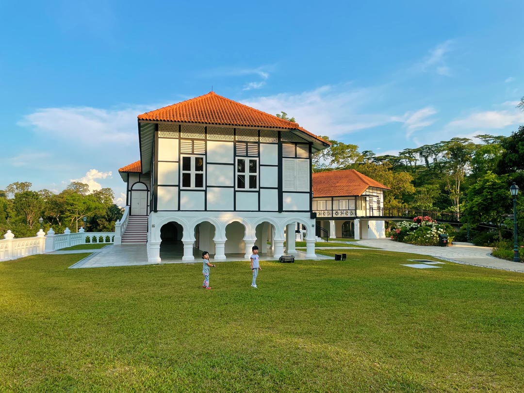 Como Adventure Grove