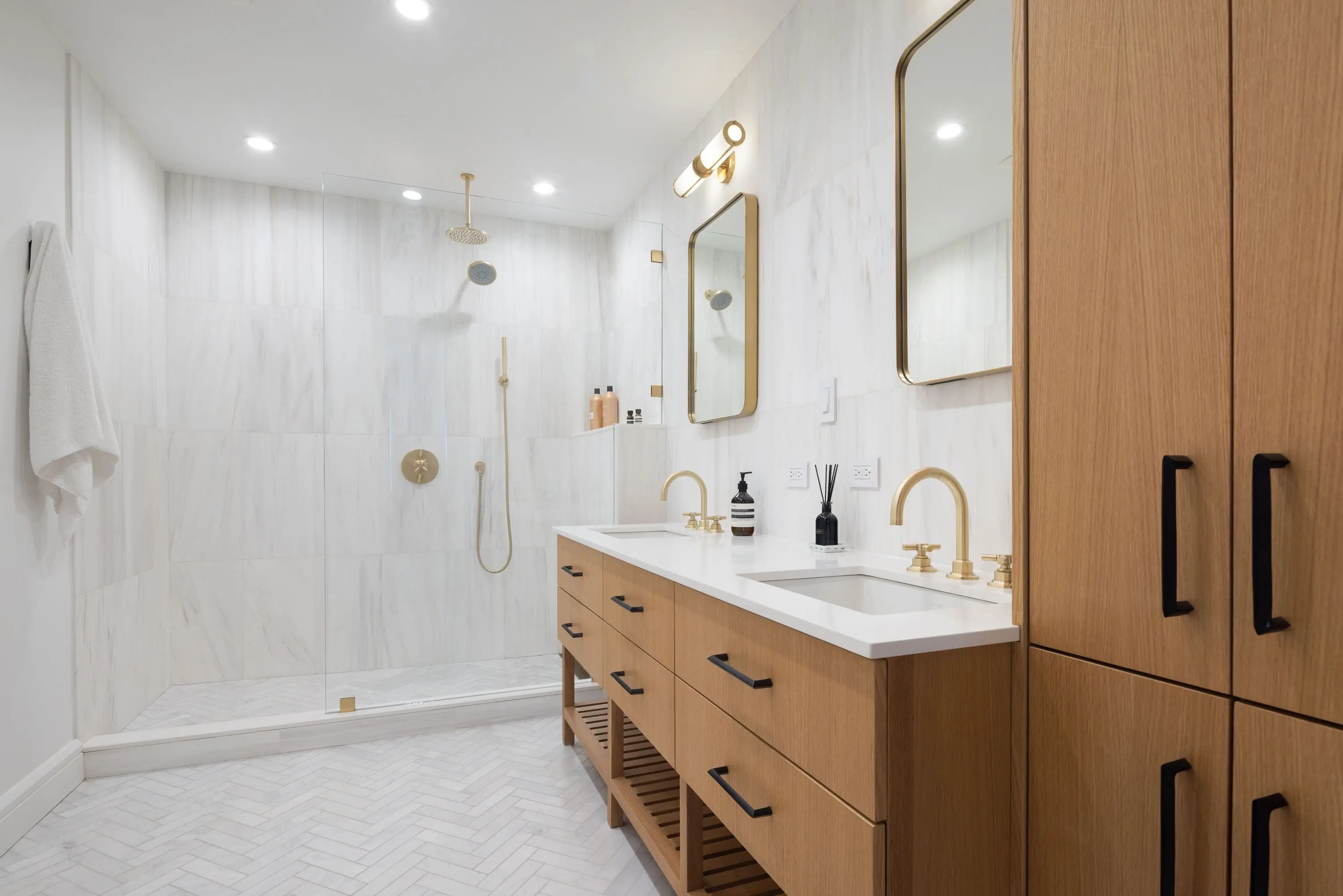 Brooklyn pre-war apartment renovation detail by Gallery KBNY