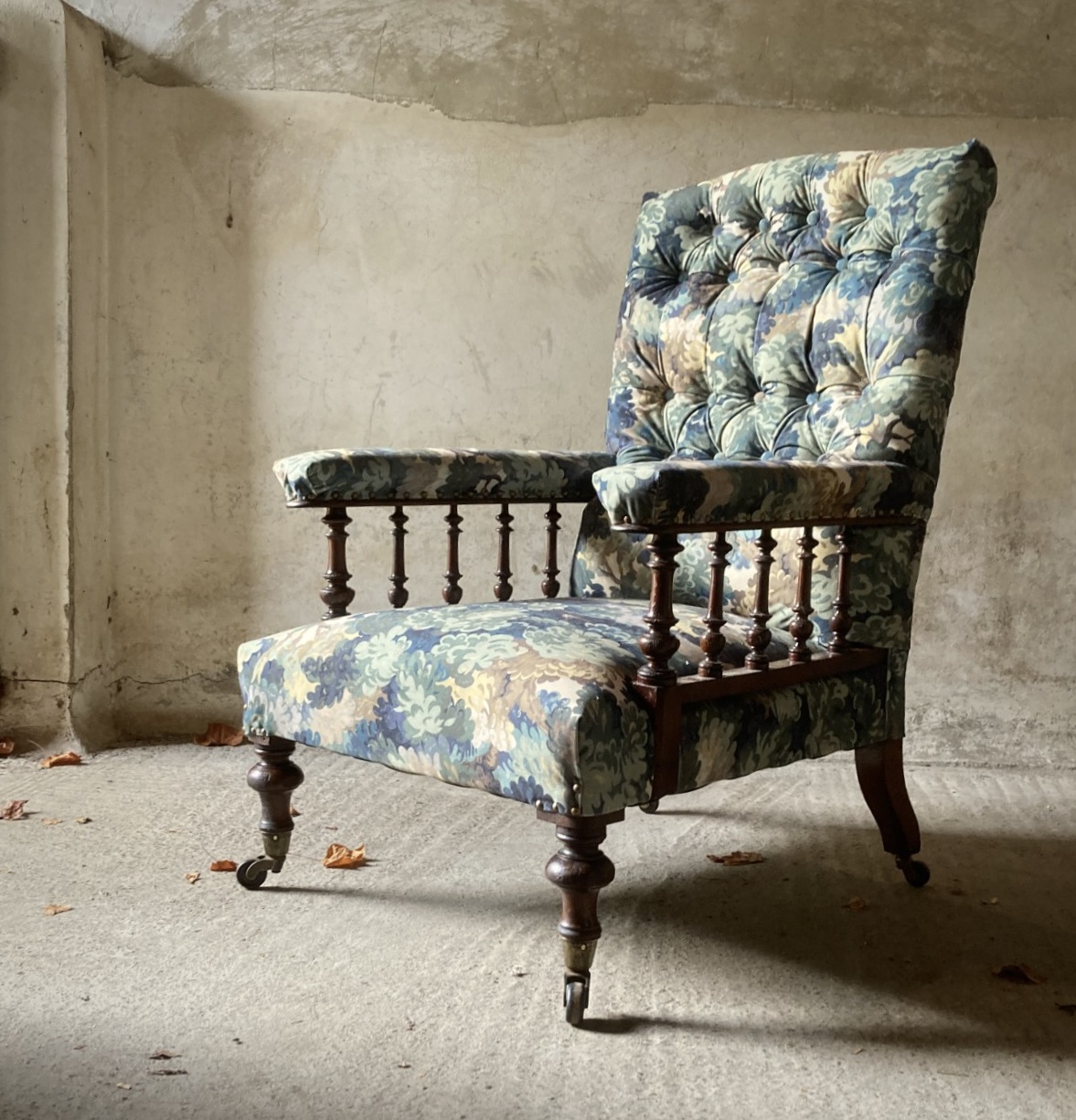 Victorian spindle arm library chair