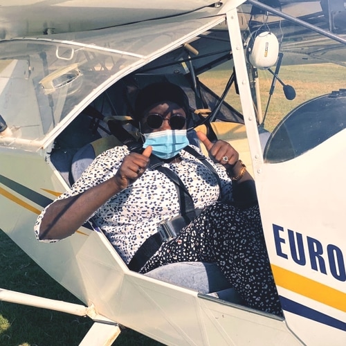 Coumba lors d'un baptême en ULM