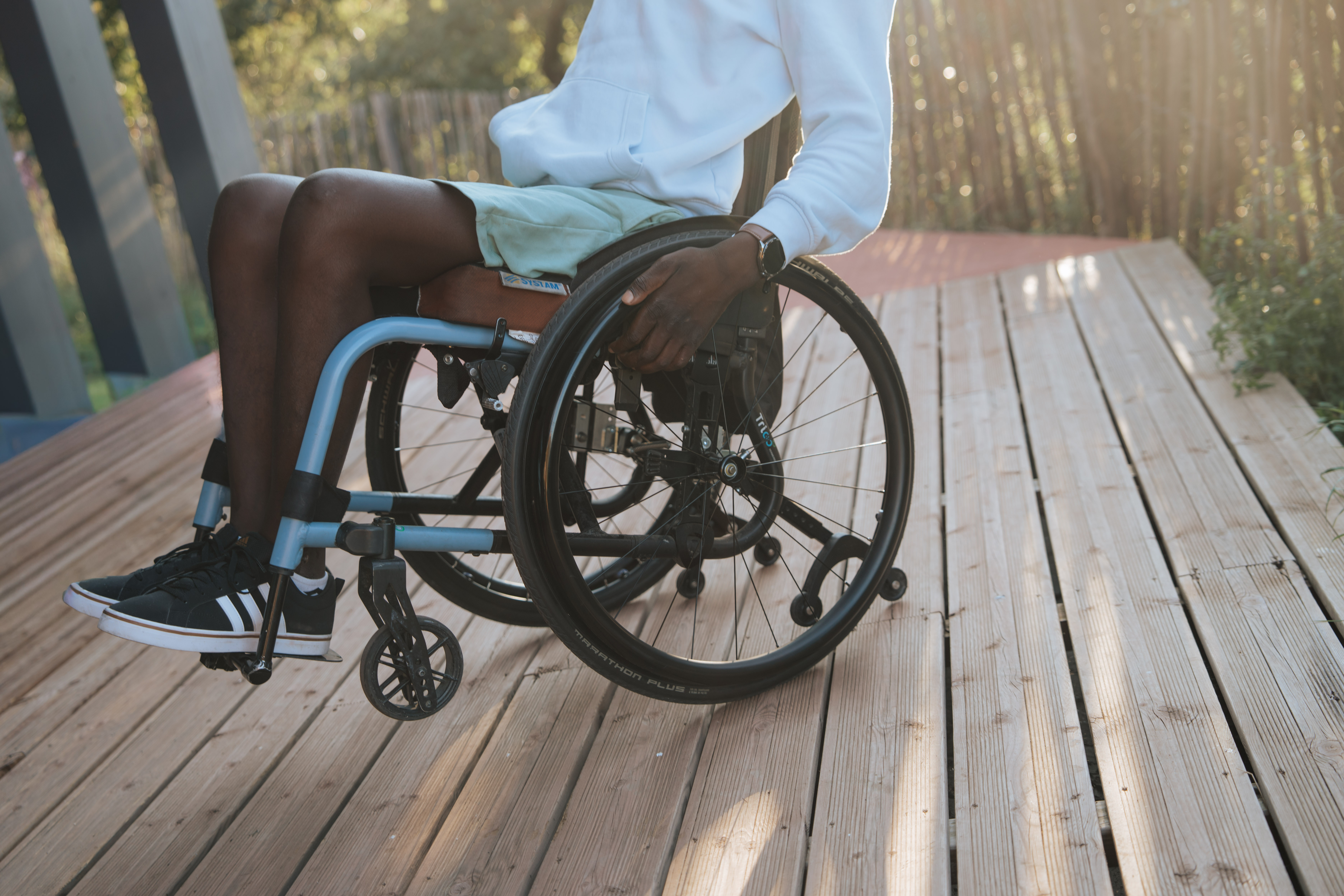 Handicap moteur acquis et emploi : sécuriser les parcours dans un angle mort des politiques publiques