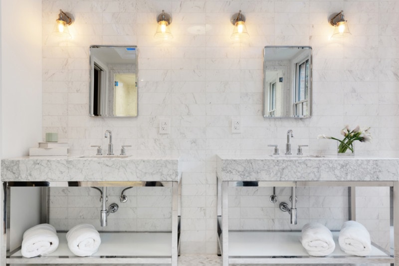 Renovated interior of a brownstone at Bedford-Stuyvesant, Brooklyn, by Gallery KBNY (view 3)