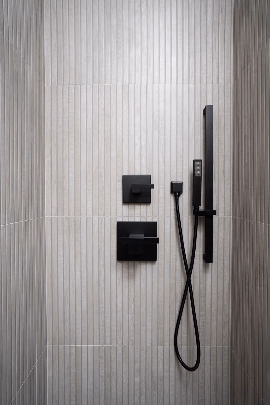 Sophisticated bathroom design in a NYC apartment renovation by Gallery KBNY