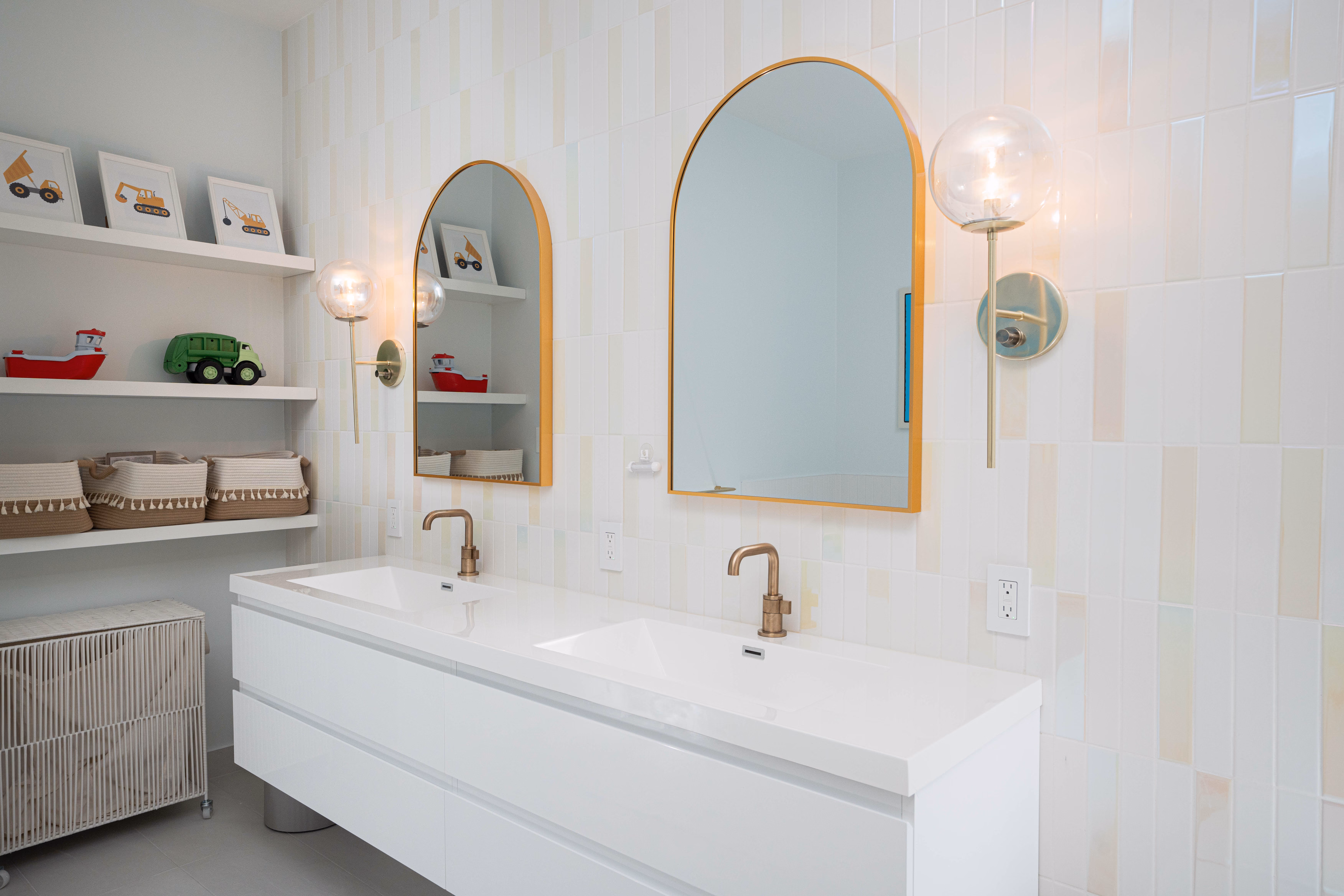 Chelsea renovation at 252 Seventh Avenue, Unit 6AR, by Gallery KBNY