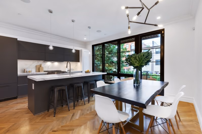Renovated interior of a brownstone at Bedford-Stuyvesant, Brooklyn, by Gallery KBNY (view 5)