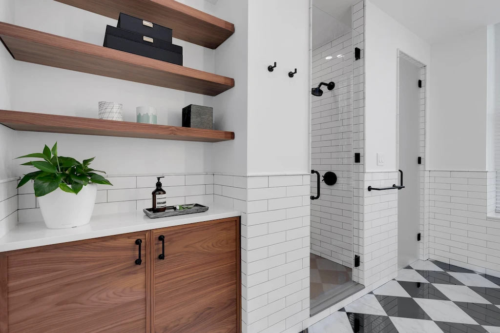 Ensuite bathroom in a Manhattan Tribeca loft renovation by Gallery KBNY