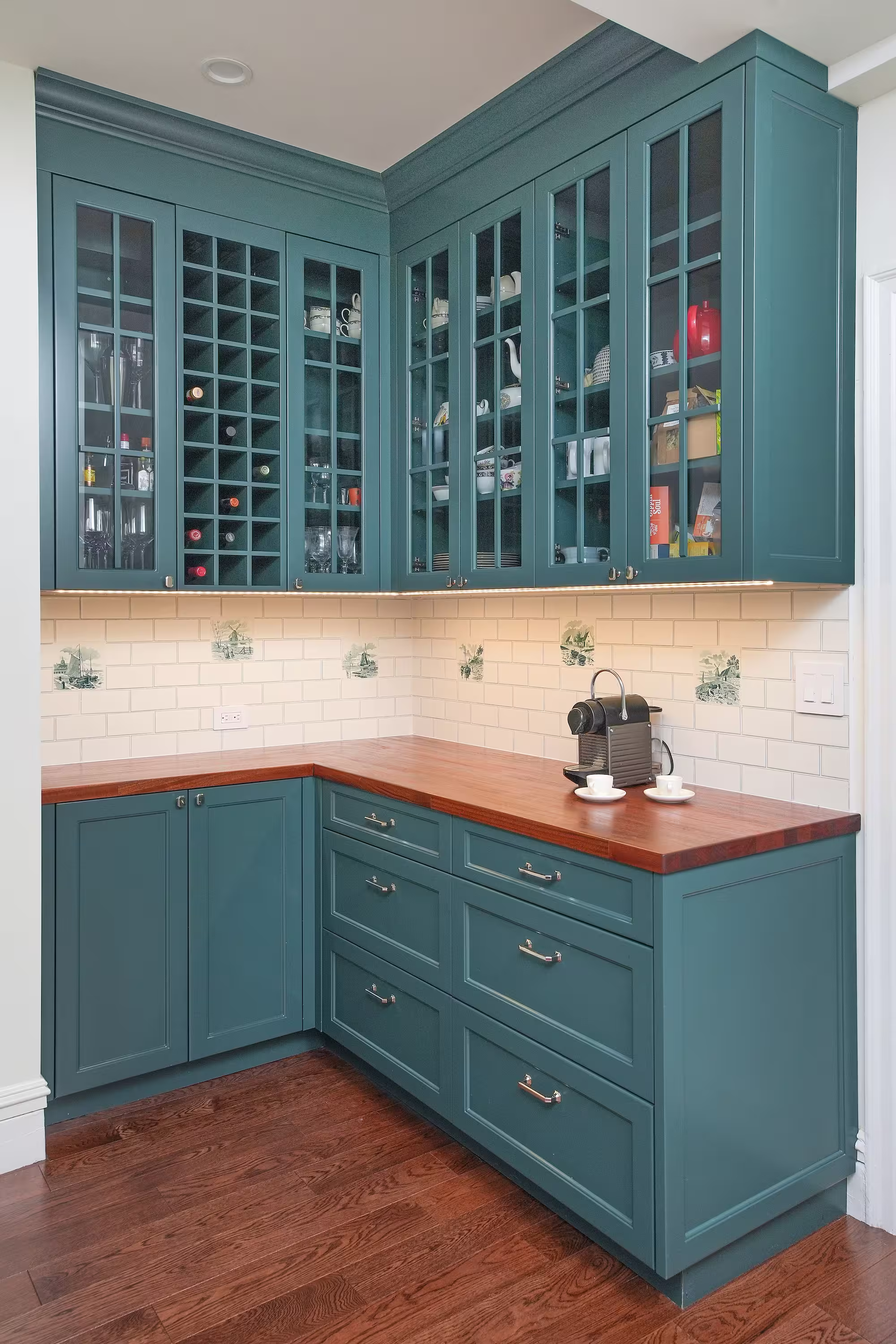 Featured project renovation detail by Gallery KBNY