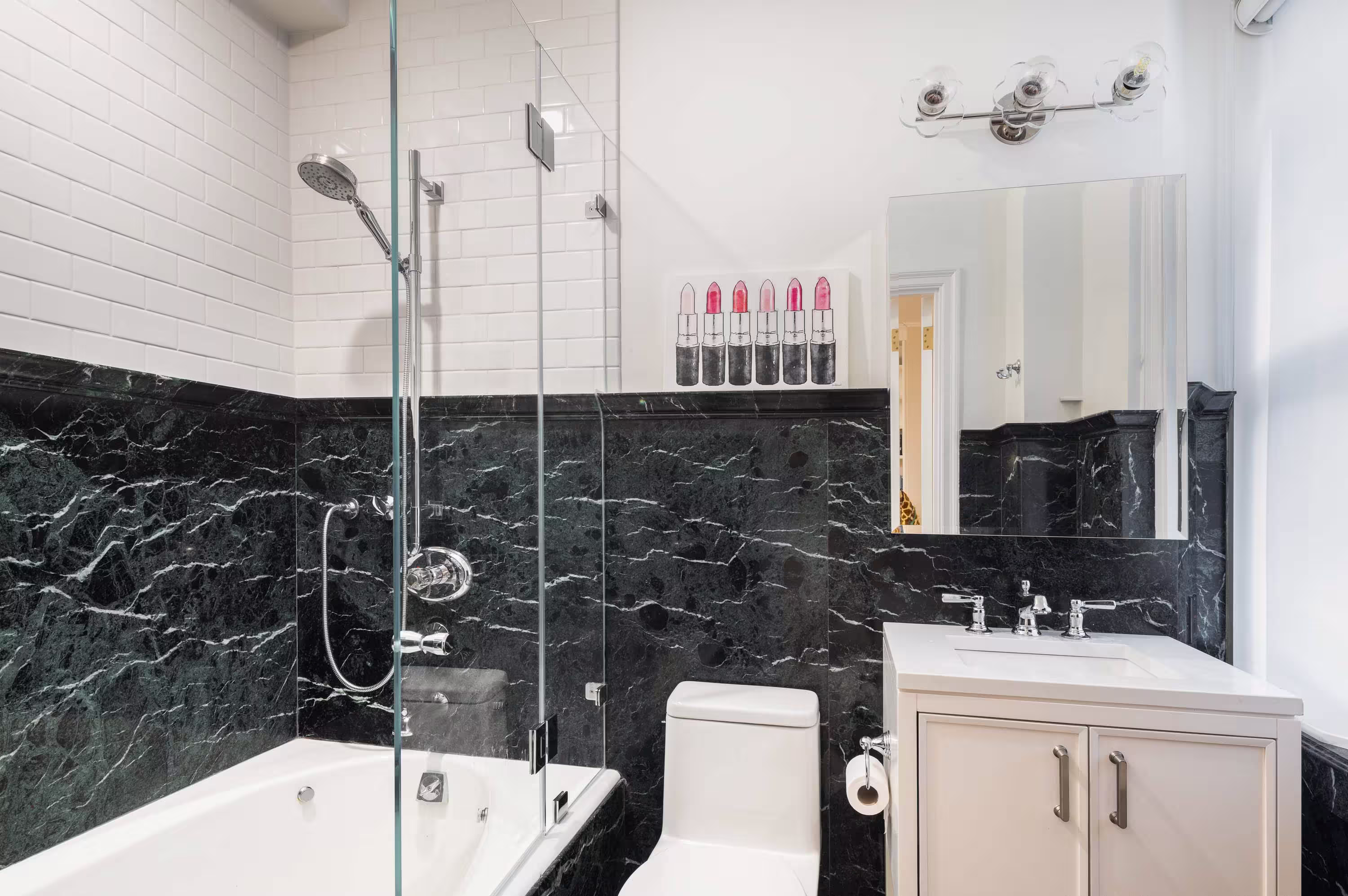 Featured project renovation detail by Gallery KBNY
