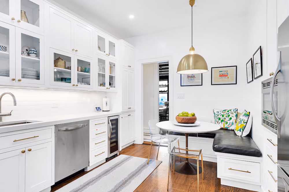 Renovated interior detail of a pre-war classic eight co-op at The Manchester at 255 West 108th Street on the Upper West Side, Manhattan, by Gallery KBNY (view 2)