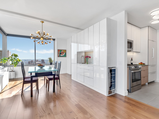 Renovated interior detail of a post-war condo at Leighton House at 360 East 88th Street on the Upper East Side, Manhattan, by Gallery KBNY (view 1)