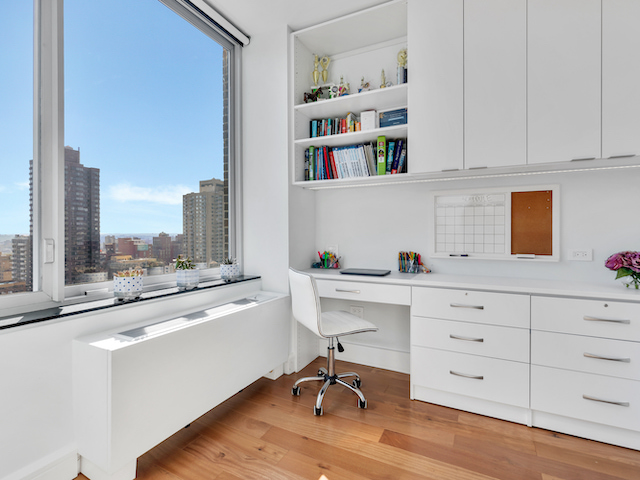 Renovated interior detail of a post-war condo at Leighton House at 360 East 88th Street on the Upper East Side, Manhattan, by Gallery KBNY (view 3)