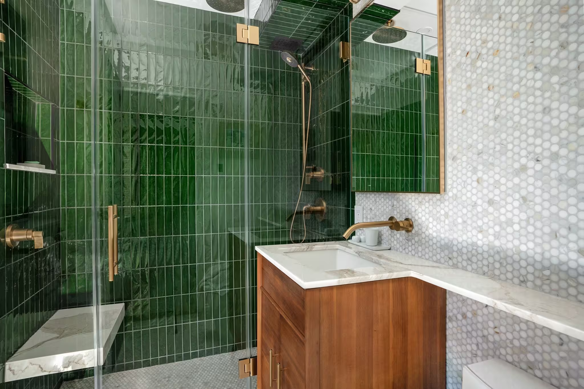 Renovated interior detail of a post-war co-op at 55 East End Avenue on the Upper East Side, Manhattan, by Gallery KBNY (view 3)