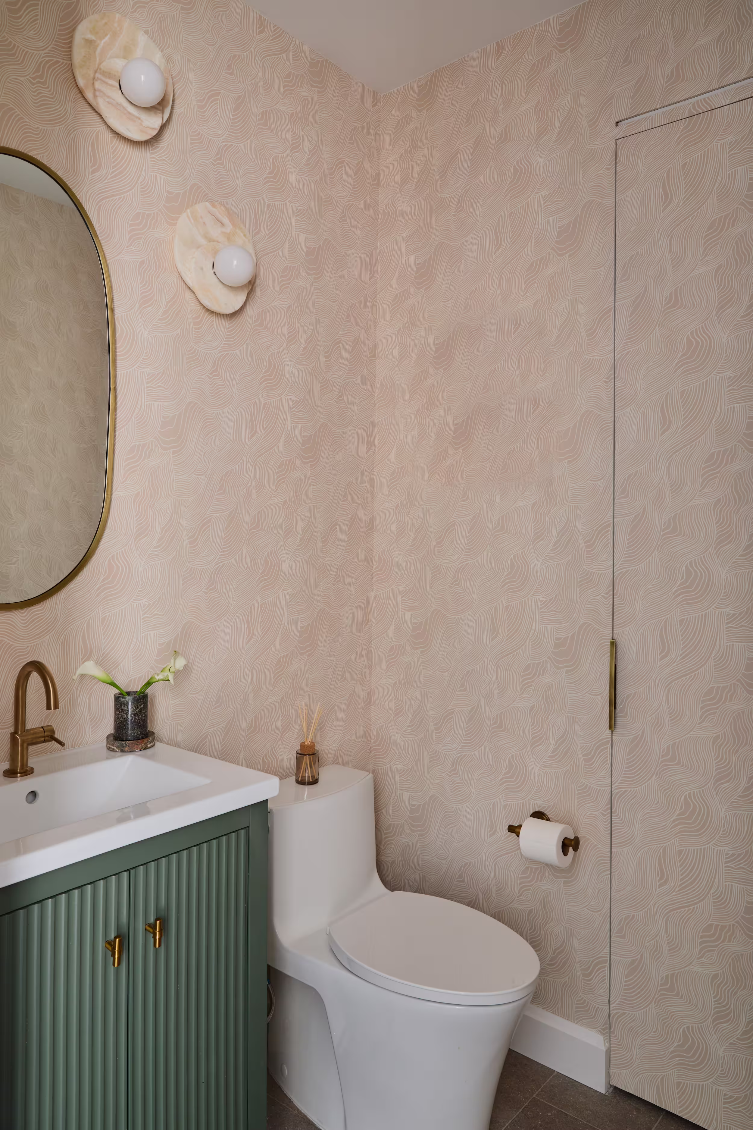 Renovated interior detail of a condo at 150 Columbus Avenue on the Upper West Side, Manhattan, by Gallery KBNY (view 3)