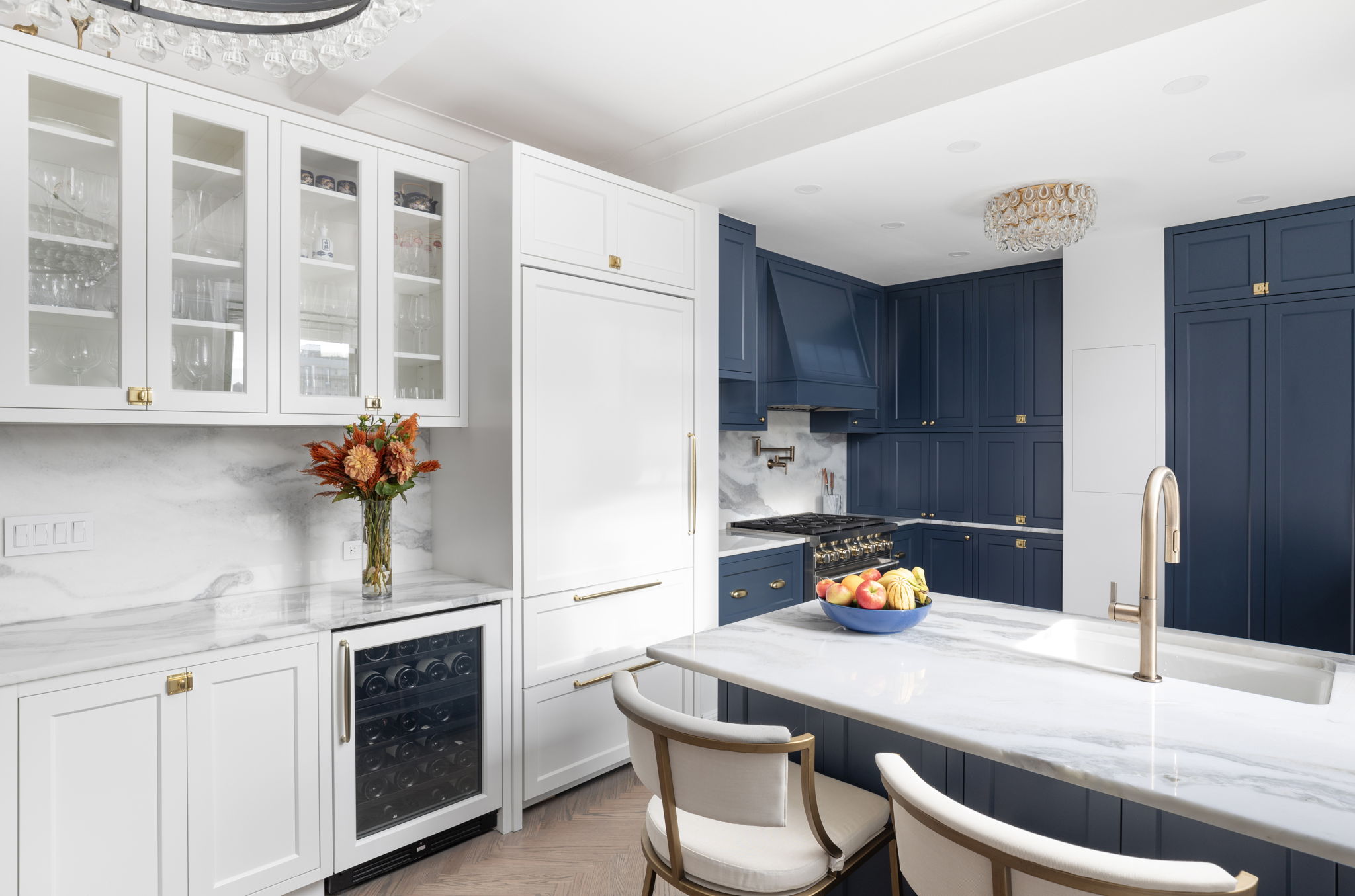 Renovated interior detail of a post-war condo at 151 West 74th Street on the Upper West Side, Manhattan, by Gallery KBNY (view 1)