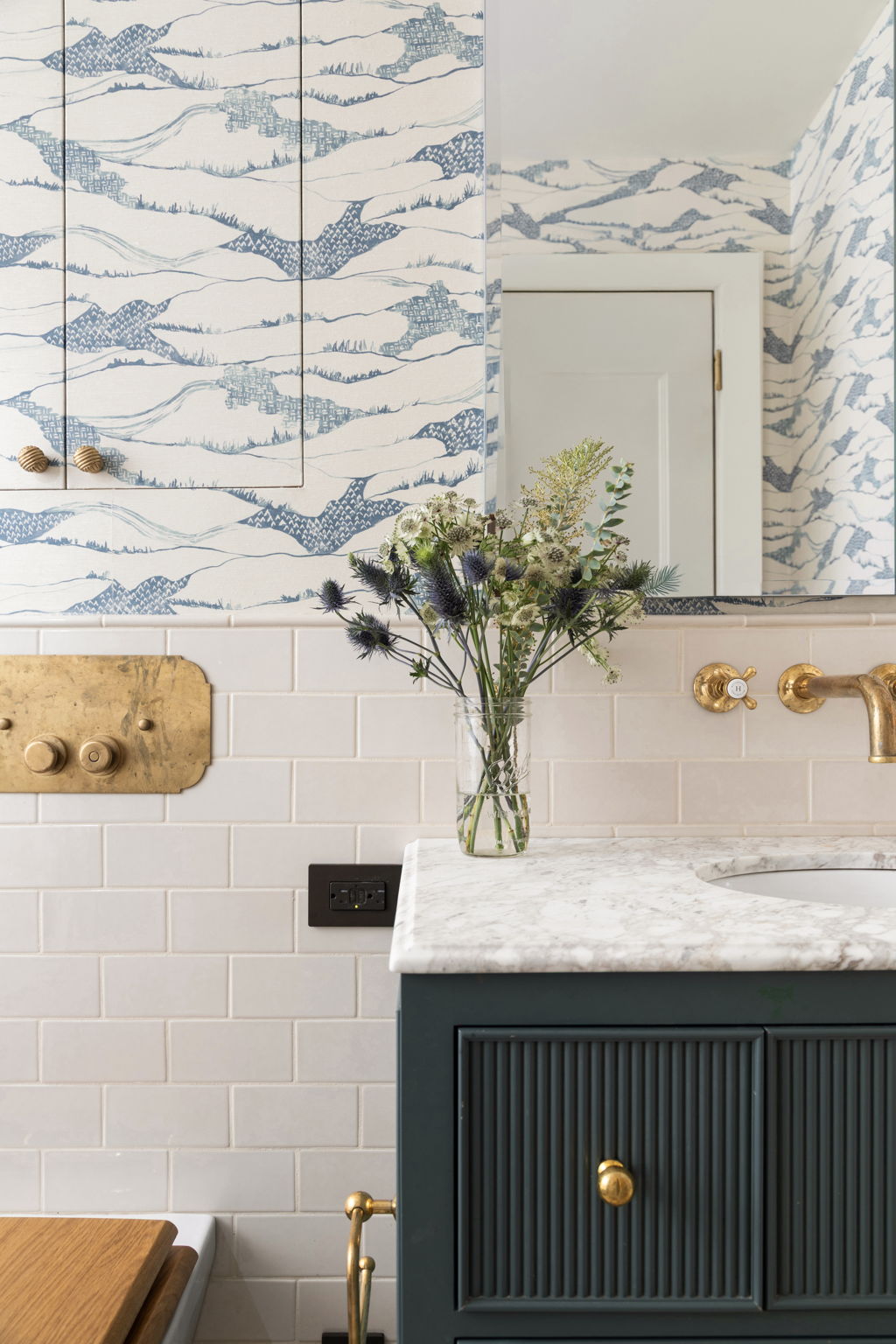Renovated interior detail of a pre-war condo at 17 Cornelia Street in the West Village, Manhattan, by Gallery KBNY (view 3)