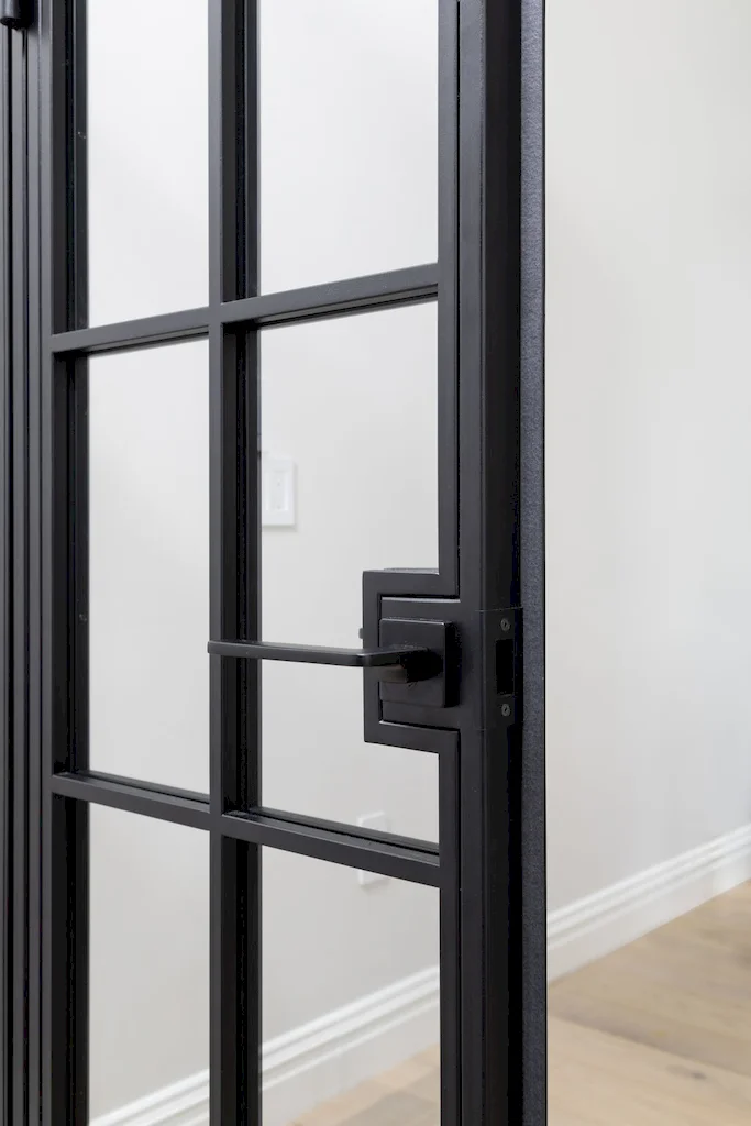 Renovated interior of a townhouse and apartment vertical combination at 328 Albany Street in Battery Park City, Manhattan, by Gallery KBNY (view 16)