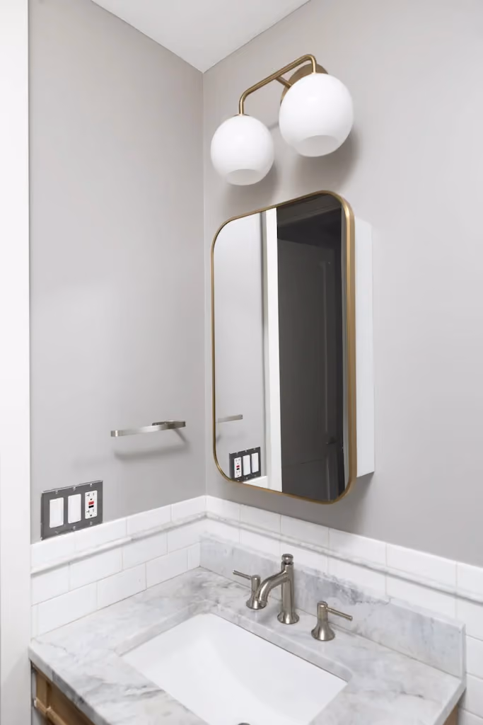 Renovated interior of a townhouse and apartment vertical combination at 328 Albany Street in Battery Park City, Manhattan, by Gallery KBNY (view 25)