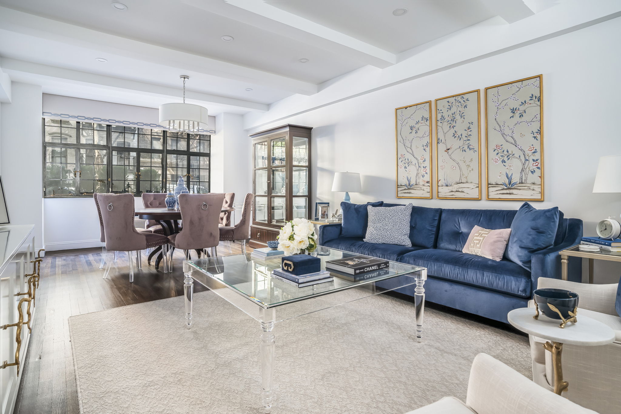 Renovated interior of a pre-war co-op at 230 East 50th Street in Turtle Bay, Manhattan, by Gallery KBNY (view 1)