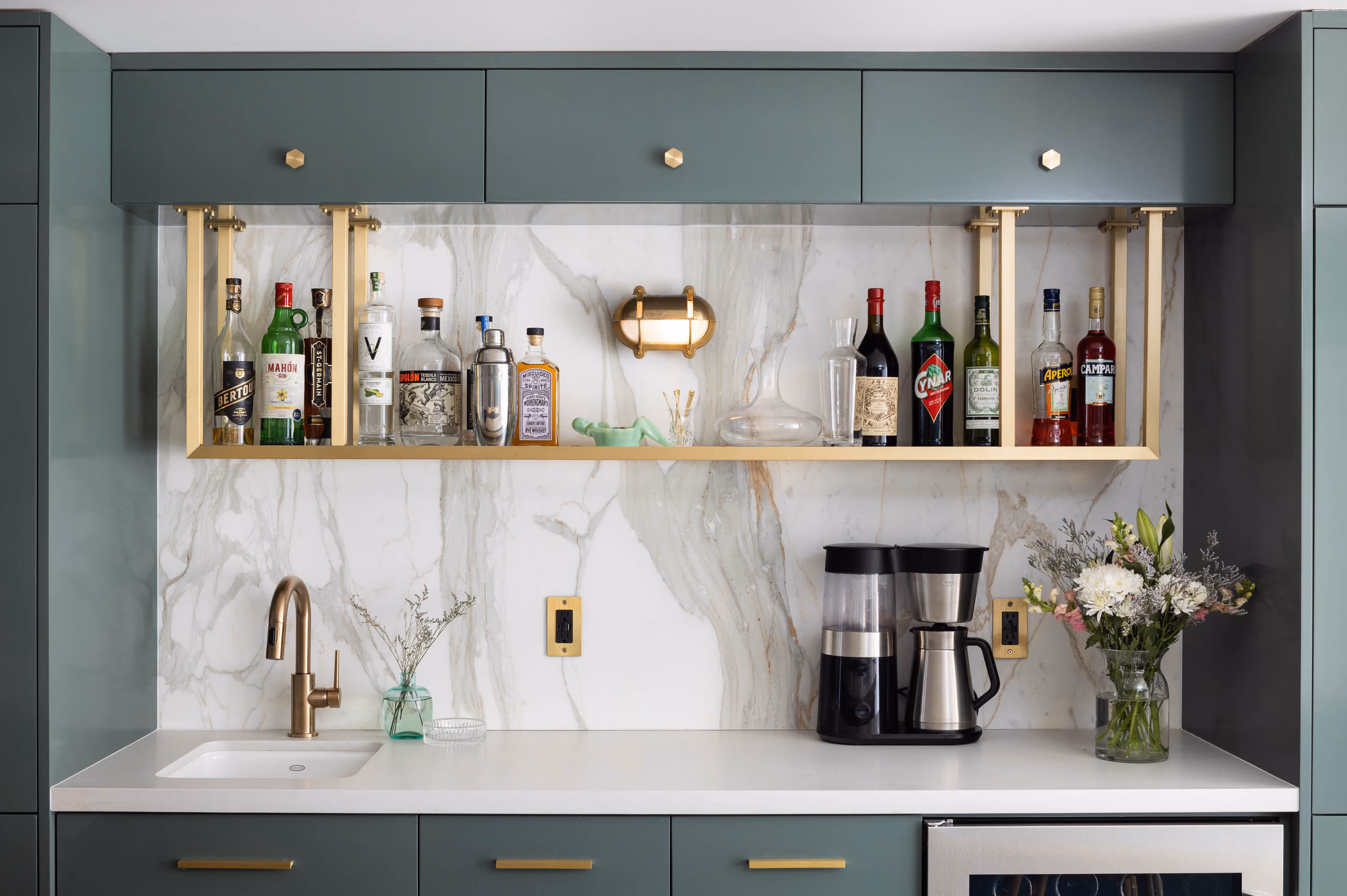 Custom wet bar with marble and green cabinetry in a Carroll Gardens brownstone at 347 President Street, Brooklyn, by Gallery KBNY