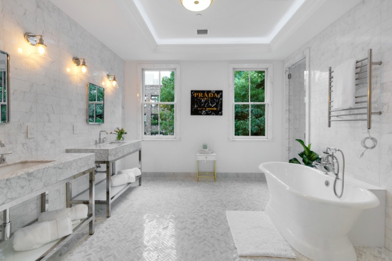 Renovated interior of a brownstone at Bedford-Stuyvesant, Brooklyn, by Gallery KBNY (view 4)