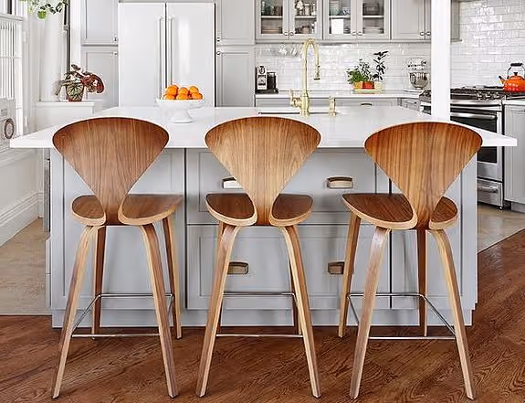 Renovated interior of a pre-war co-op at 296 Sterling Place in Prospect Heights, Brooklyn, by Gallery KBNY (view 5)