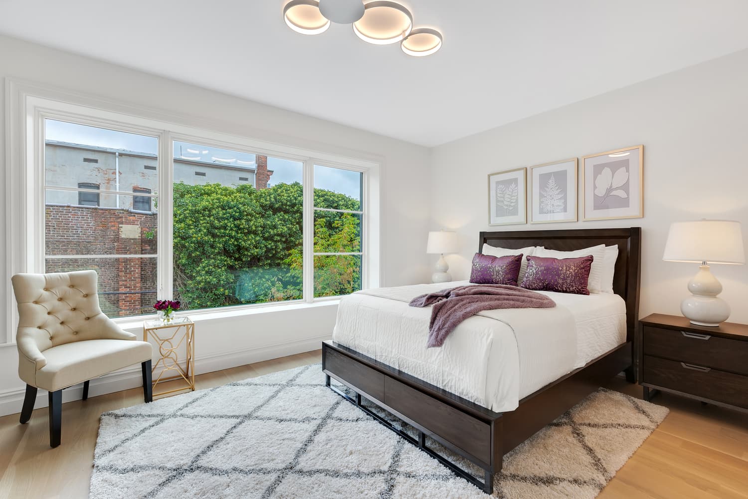 Renovated interior of a 1892 brownstone at Bedford-Stuyvesant, Brooklyn, by Gallery KBNY (view 1)