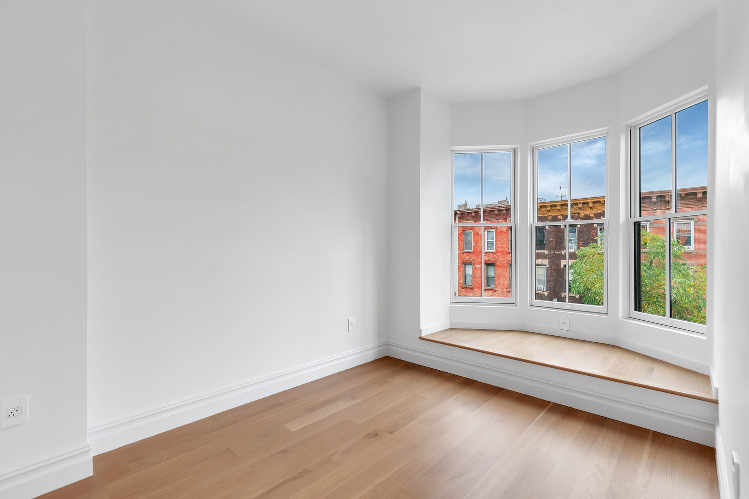 Renovated interior of a 1892 brownstone at Bedford-Stuyvesant, Brooklyn, by Gallery KBNY (view 8)