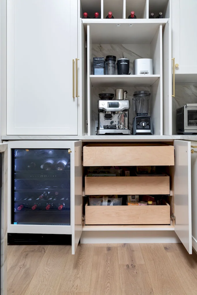 Renovated interior of a co-op at 107 West 25th Street in Chelsea, Manhattan, by Gallery KBNY (view 19)