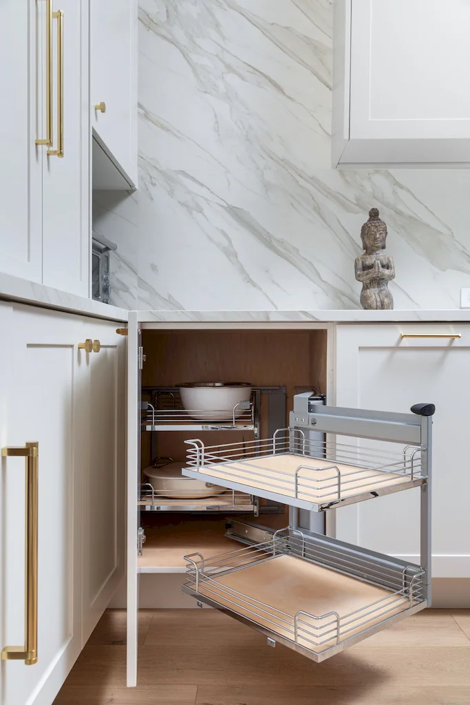 Renovated interior of a co-op at 107 West 25th Street in Chelsea, Manhattan, by Gallery KBNY (view 17)