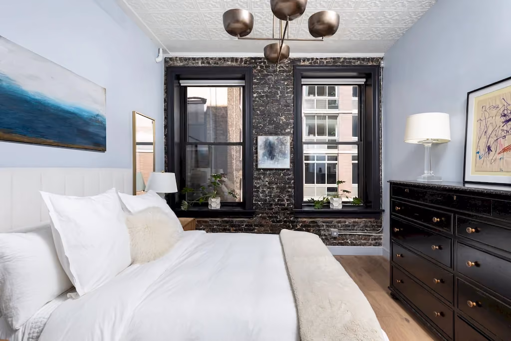 Renovated interior of a co-op at 107 West 25th Street in Chelsea, Manhattan, by Gallery KBNY (continued view 16)