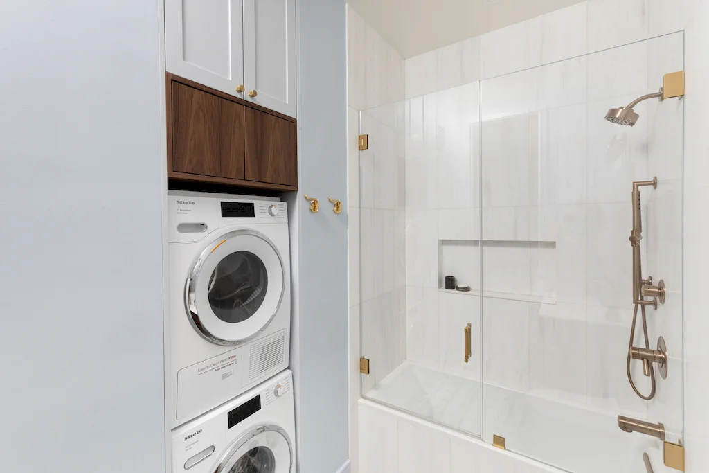 Renovated interior of a co-op at 107 West 25th Street in Chelsea, Manhattan, by Gallery KBNY (continued view 23)