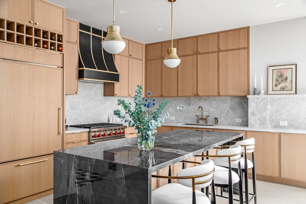 Renovated interior of a co-op loft at 335 Greenwich Street in Tribeca, Manhattan, by Gallery KBNY (view 7)