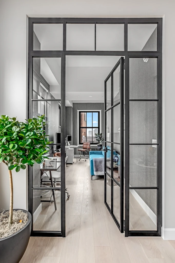 Renovated interior of a co-op loft at 335 Greenwich Street in Tribeca, Manhattan, by Gallery KBNY (view 16)