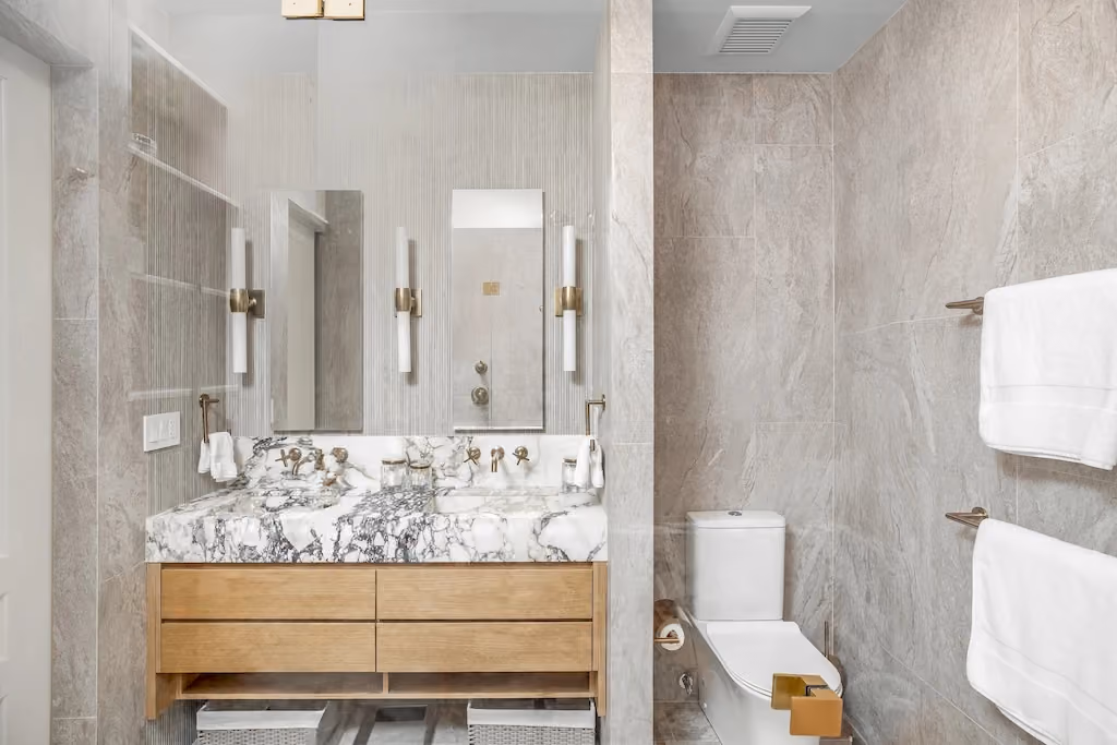 Renovated interior of a co-op loft at 335 Greenwich Street in Tribeca, Manhattan, by Gallery KBNY (continued view 7)