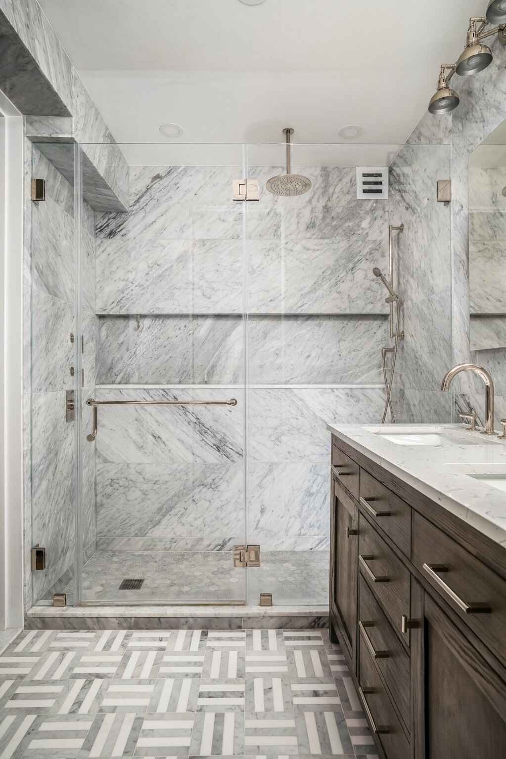 Renovated interior of a post-war condo at The Coronado at 155 West 70th Street in Lincoln Square, Manhattan, by Gallery KBNY (view 15)