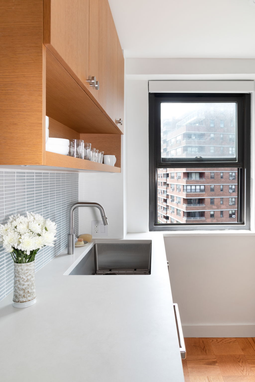 Renovated interior of a post-war co-op at 413 Grand Street on the Lower East Side, Manhattan, by Gallery KBNY (view 11)
