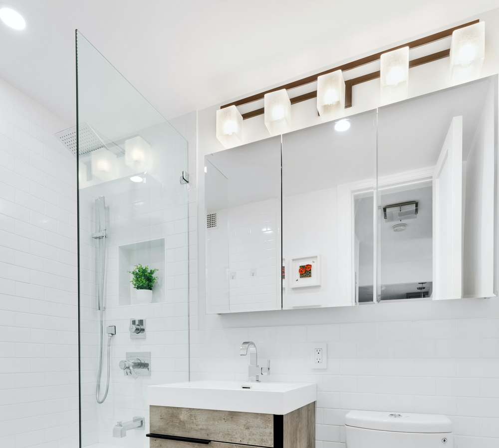 Renovated interior of a post-war condo at 61 Jane Street in the West Village, Manhattan, by Gallery KBNY (view 5)
