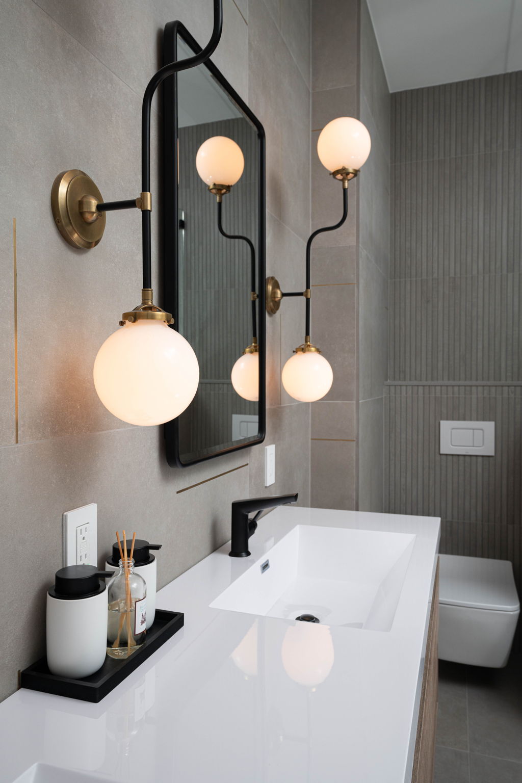 Renovated interior of a pre-war condo at The Chelsea Mercantile at 252 Seventh Avenue in Chelsea, Manhattan, by Gallery KBNY (view 11)