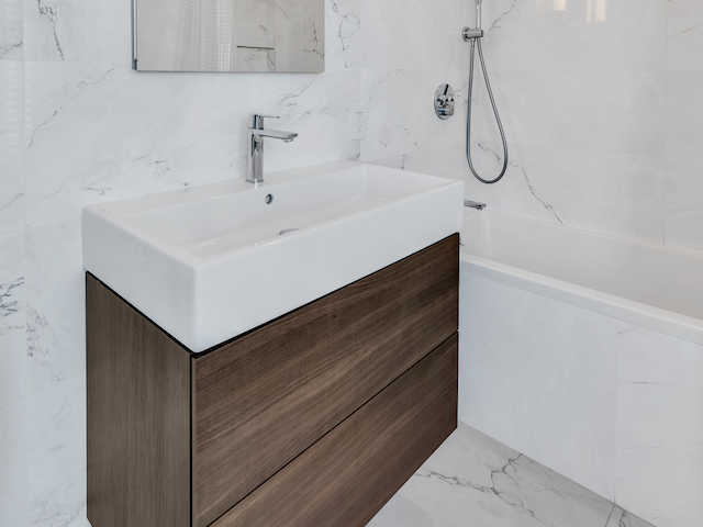 Renovated interior of a post-war condo at Leighton House at 360 East 88th Street on the Upper East Side, Manhattan, by Gallery KBNY (view 8)