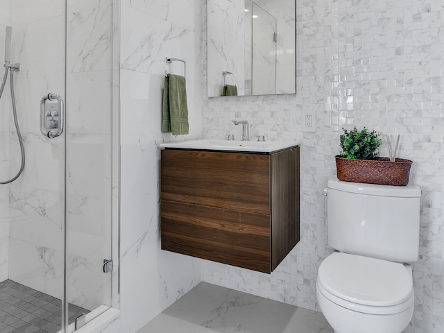 Renovated interior of a post-war condo at Leighton House at 360 East 88th Street on the Upper East Side, Manhattan, by Gallery KBNY (view 9)