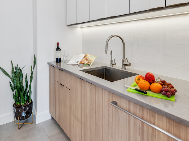 Renovated interior of a post-war condo at Leighton House at 360 East 88th Street on the Upper East Side, Manhattan, by Gallery KBNY (view 4)