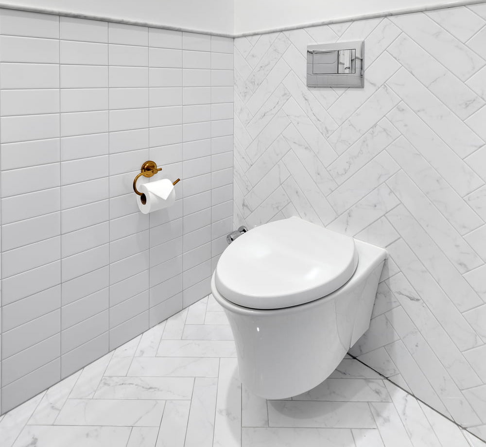 Renovated interior of a loft bathroom at 9 Murray Street in Tribeca, Manhattan, by Gallery KBNY (view 6)