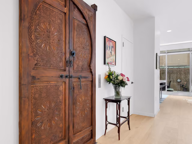 Renovated interior of a loft at 73 Worth Street in Tribeca, Manhattan, by Gallery KBNY (view 9)