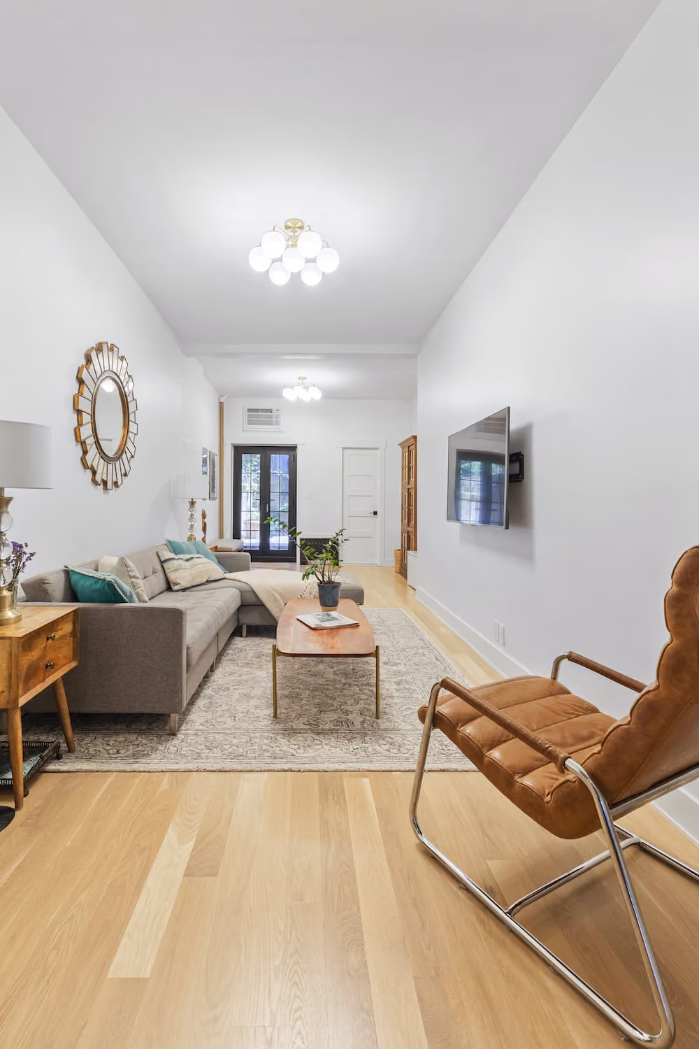 Renovated interior of a pre-war townhouse at 529 East 87th Street on the Upper East Side, Manhattan, by Gallery KBNY (view 5)